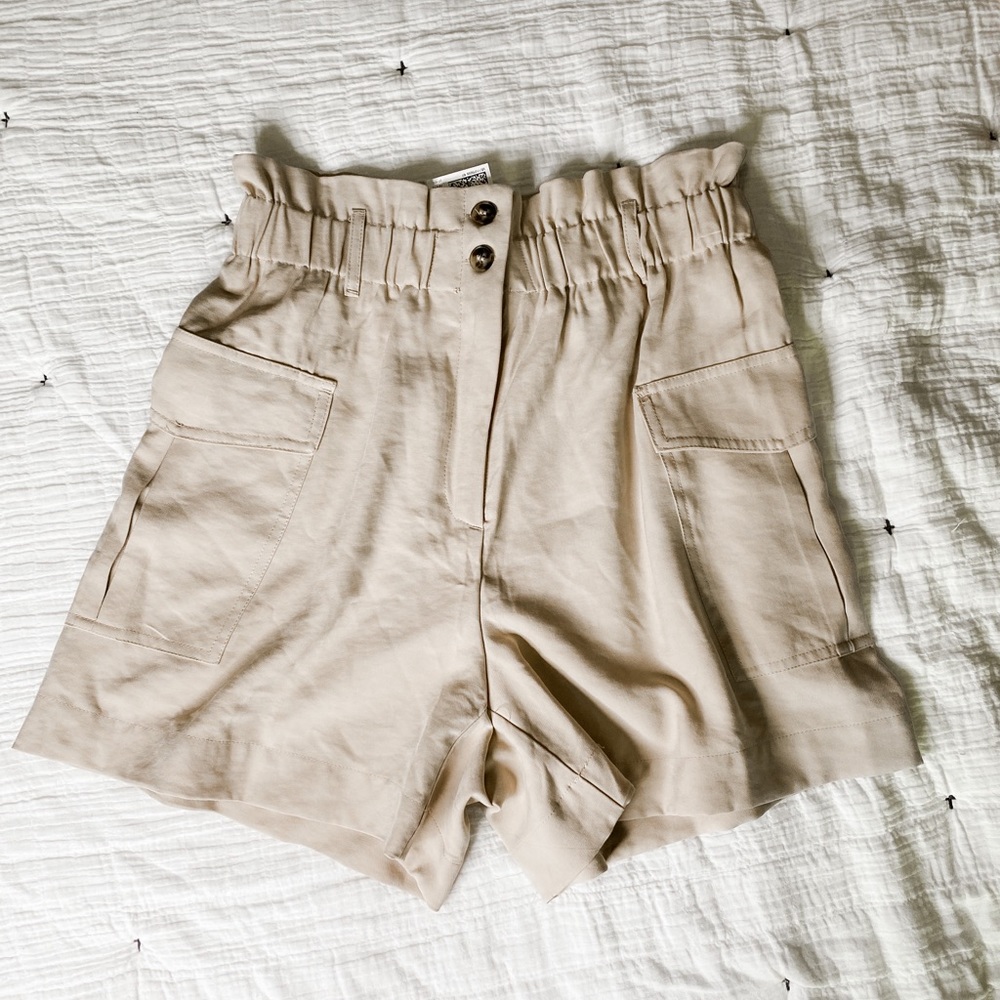 NWT H&M Super Soft Hi Rise Paper Bag Safari Shorts